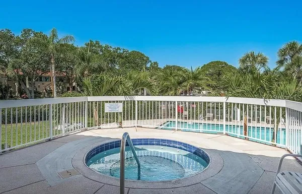 $2,100 | 1806 Mariner Drive, Unit 214, Tarpon Springs, FL 34689