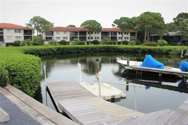 $2,100 | 1806 Mariner Drive, Unit 214, Tarpon Springs, FL 34689