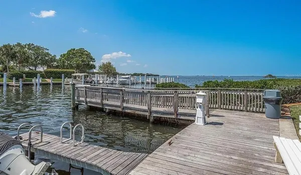 $2,100 | 1806 Mariner Drive, Unit 214, Tarpon Springs, FL 34689