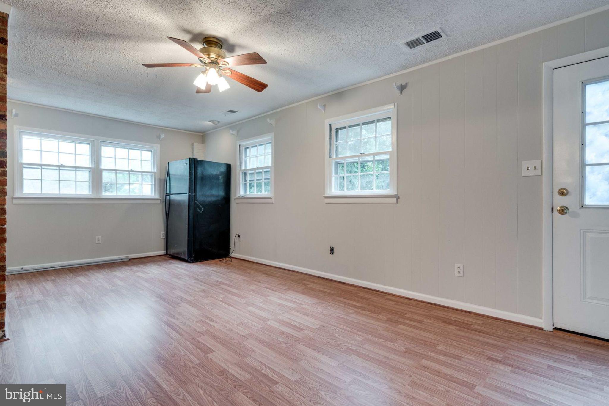 6912 Ben Franklin Road Springfield, VA 22150 - Photo 11 of 30 Family Room
