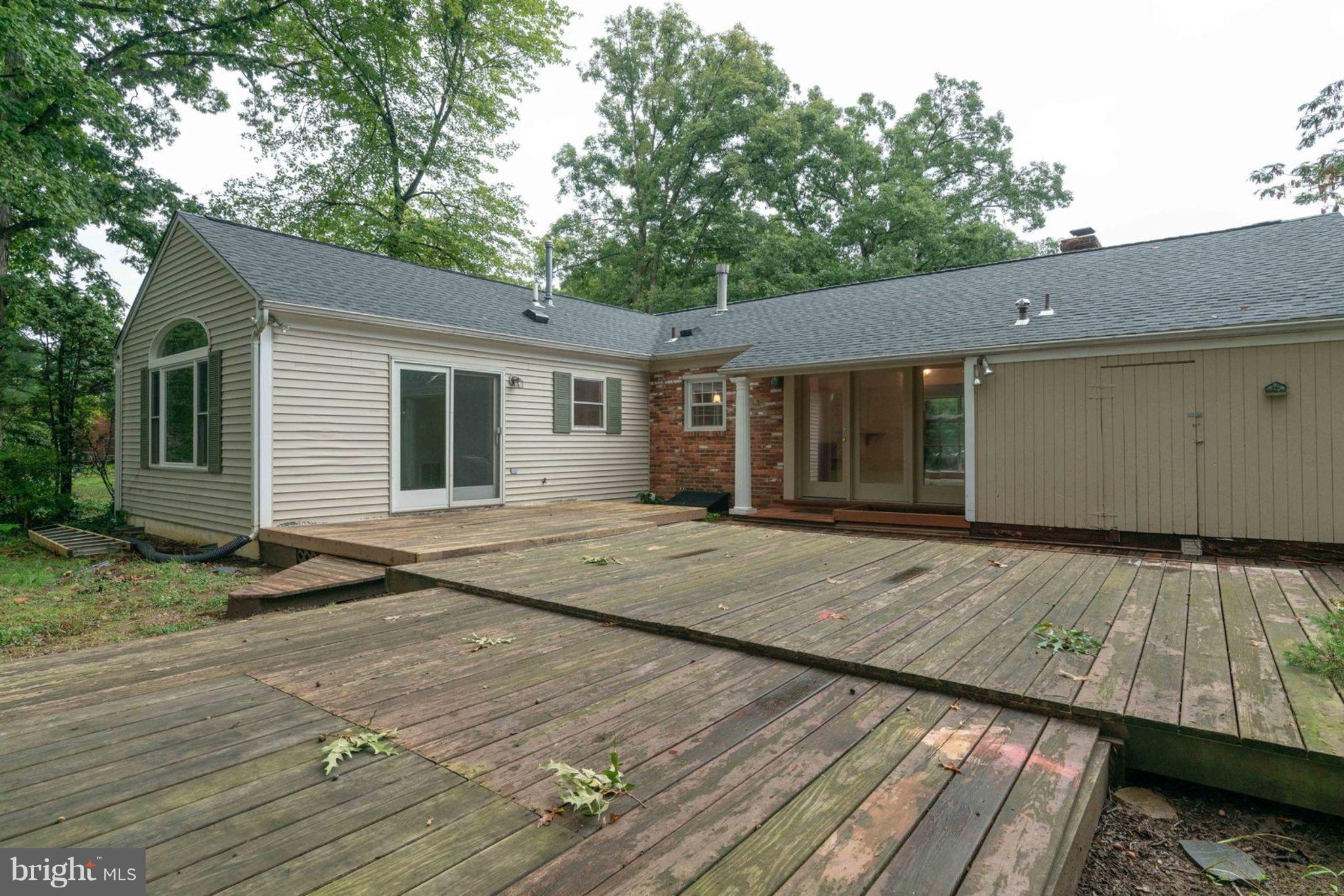 6912 Ben Franklin Road Springfield, VA 22150 - Photo 24 of 30 Exterior (Rear)