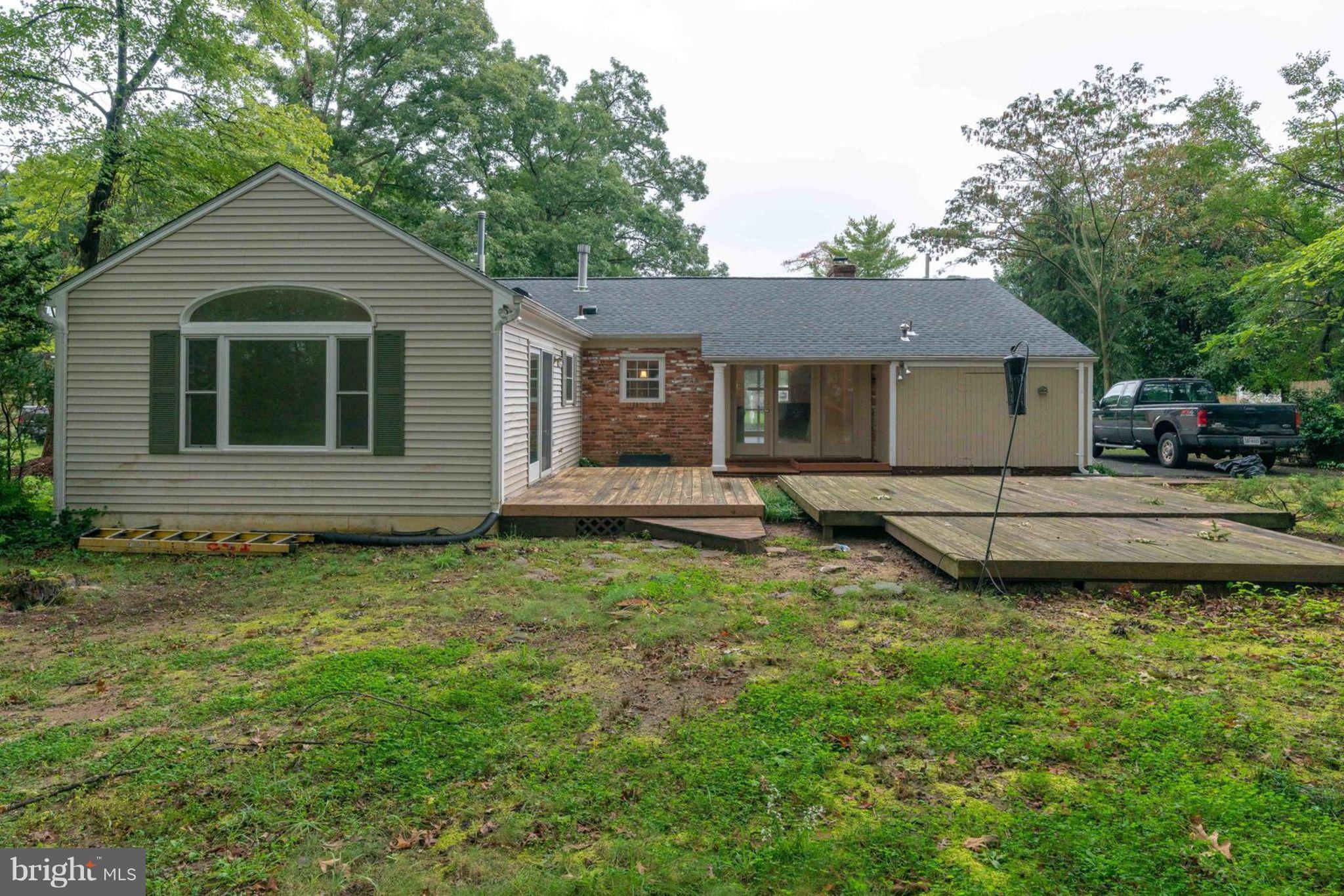 6912 Ben Franklin Road Springfield, VA 22150 - Photo 28 of 30 Exterior (Rear)