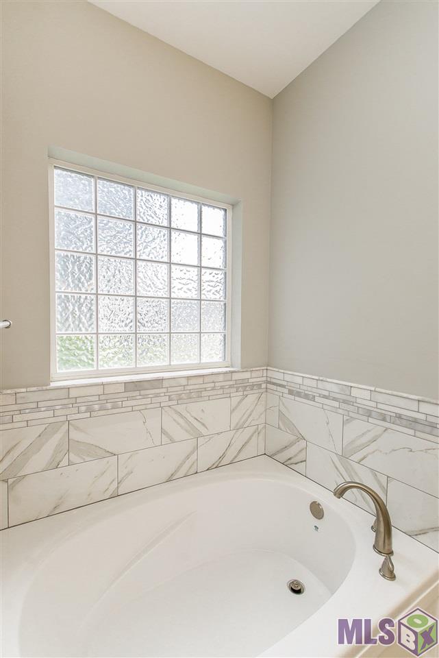 31486 Old River Road Denham Springs, LA 70726 - Photo 23 of 39 Gallery Image 23