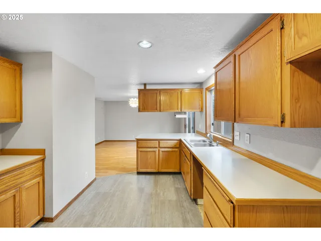 $415,000 | 1212 Southwest Edgefield Avenue, Troutdale, OR 97060