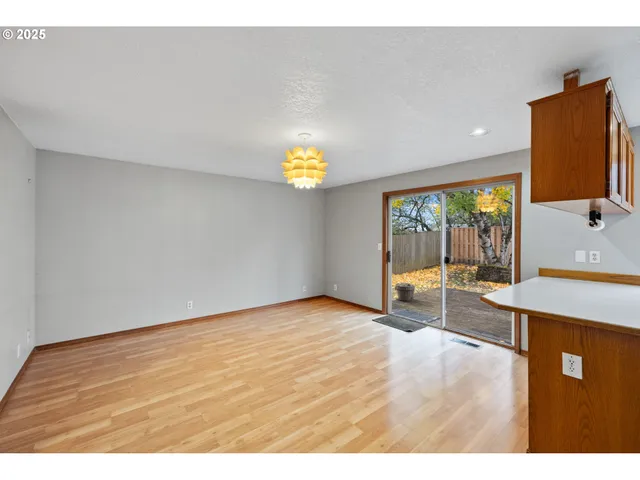 $415,000 | 1212 Southwest Edgefield Avenue, Troutdale, OR 97060