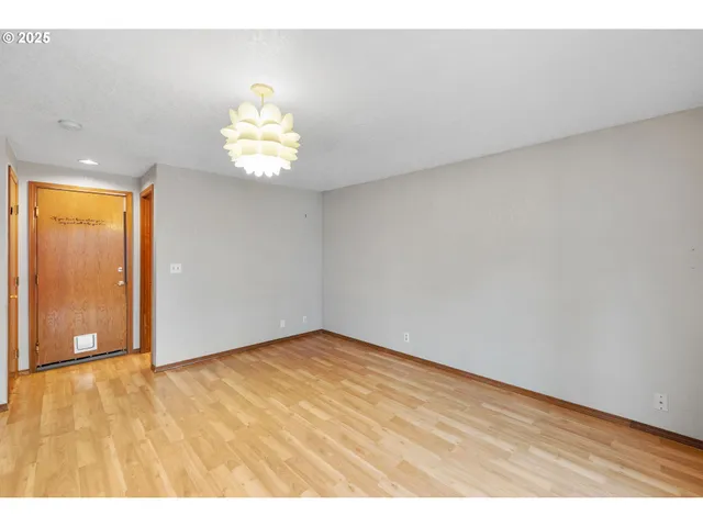 $415,000 | 1212 Southwest Edgefield Avenue, Troutdale, OR 97060