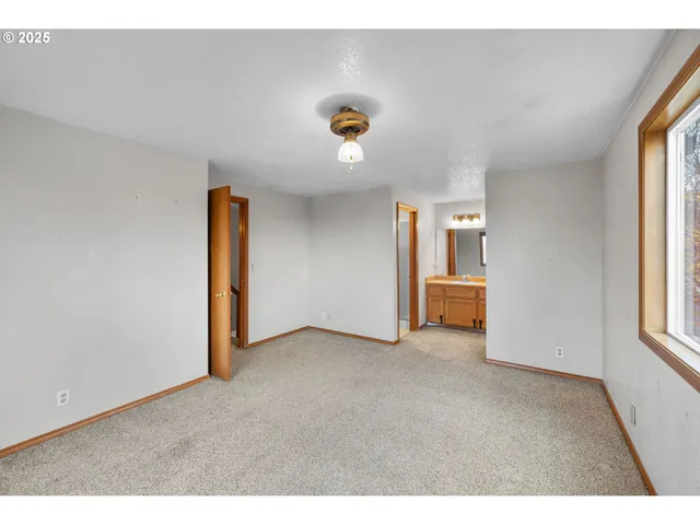 $415,000 | 1212 Southwest Edgefield Avenue, Troutdale, OR 97060