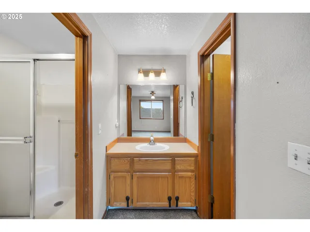 $415,000 | 1212 Southwest Edgefield Avenue, Troutdale, OR 97060