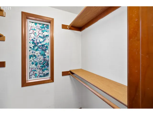 $415,000 | 1212 Southwest Edgefield Avenue, Troutdale, OR 97060