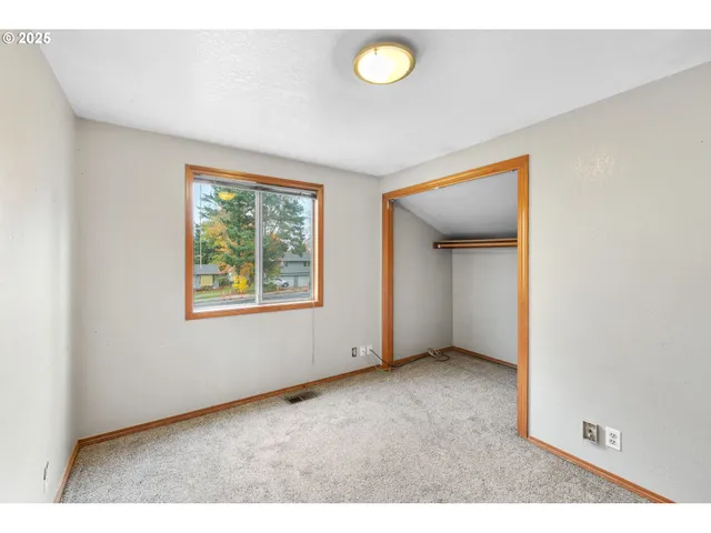 $415,000 | 1212 Southwest Edgefield Avenue, Troutdale, OR 97060