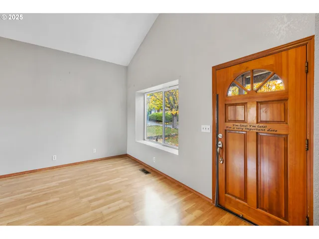 $415,000 | 1212 Southwest Edgefield Avenue, Troutdale, OR 97060