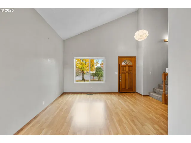 $415,000 | 1212 Southwest Edgefield Avenue, Troutdale, OR 97060