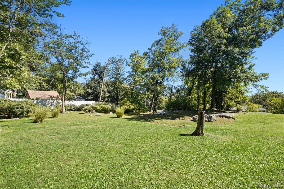 149 Tanglewylde Road Lake Peekskill, NY 10537 - Photo 25 of 36 Gallery Image 25