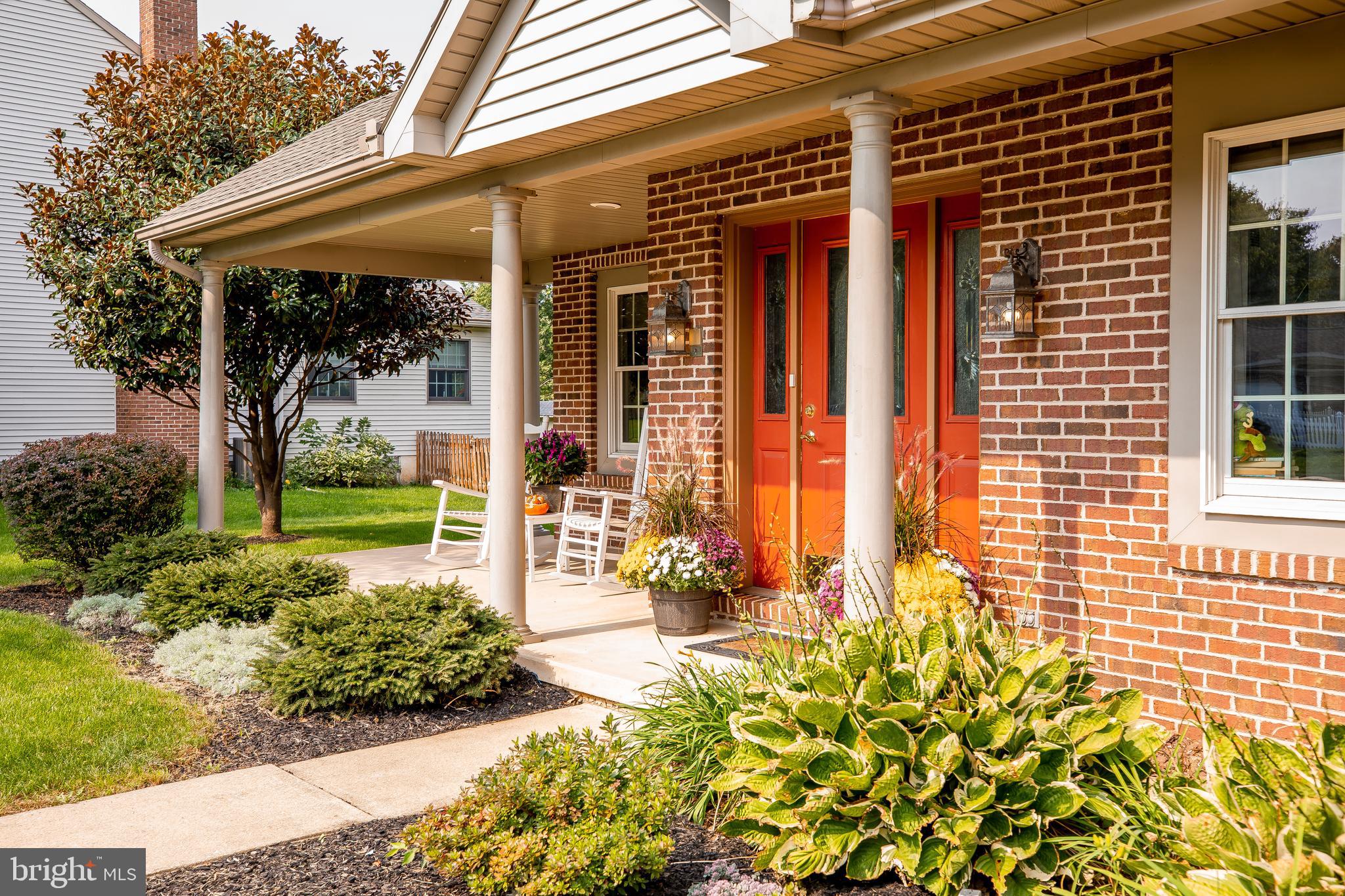 209 East 6th Street Lititz, PA 17543 - Photo 4 of 54