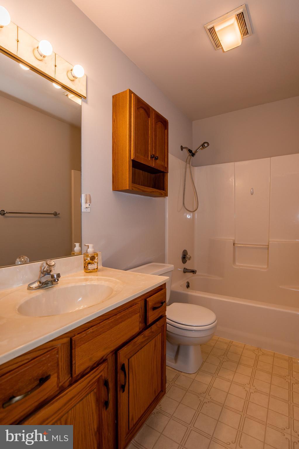 209 East 6th Street Lititz, PA 17543 - Photo 33 of 54