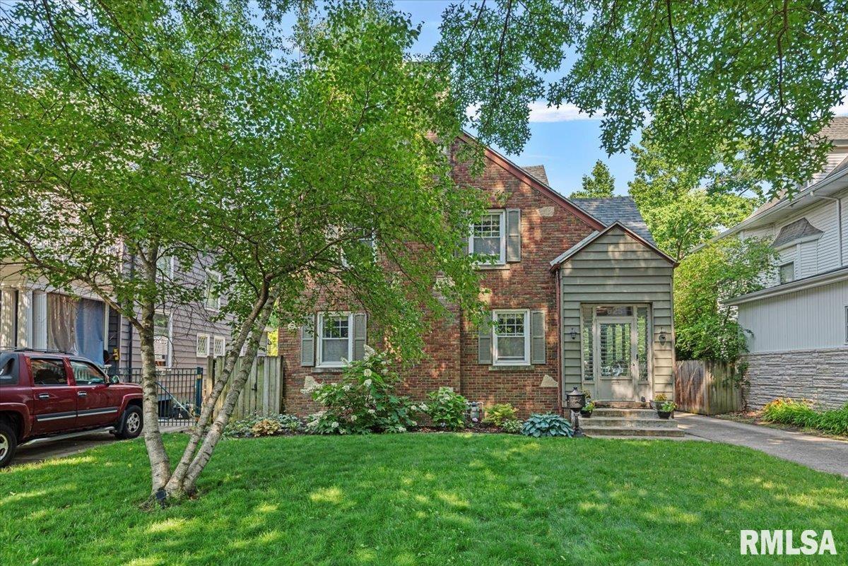 825 South Walnut Street Springfield, IL 62704 - Photo 3 of 34