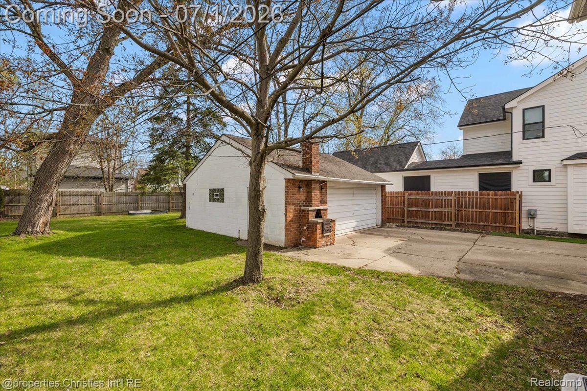 2209 Windemere Road Birmingham, MI 48009 - Photo 35 of 37