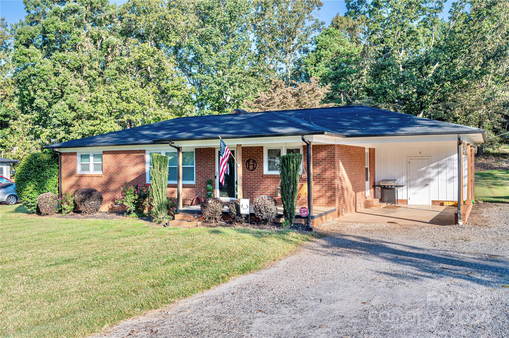 1763 Cameron Road Lincolnton, NC 28092 - Photo 3 of 23 Gallery Image 3