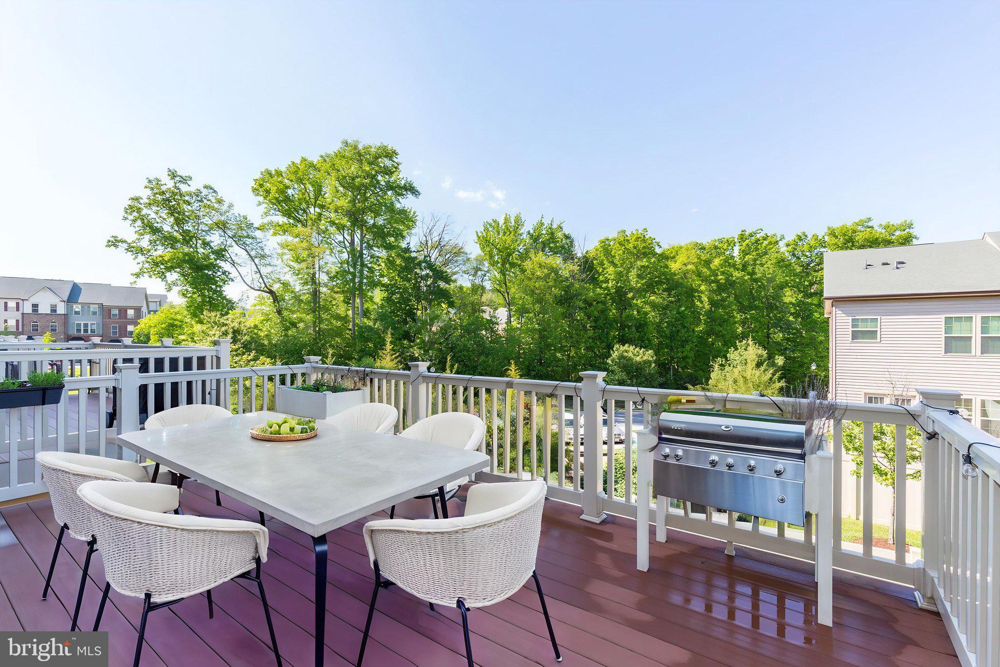 2784 Fredericksburg Road Hanover, MD 21076 - Photo 29 of 60 Trex-Deck