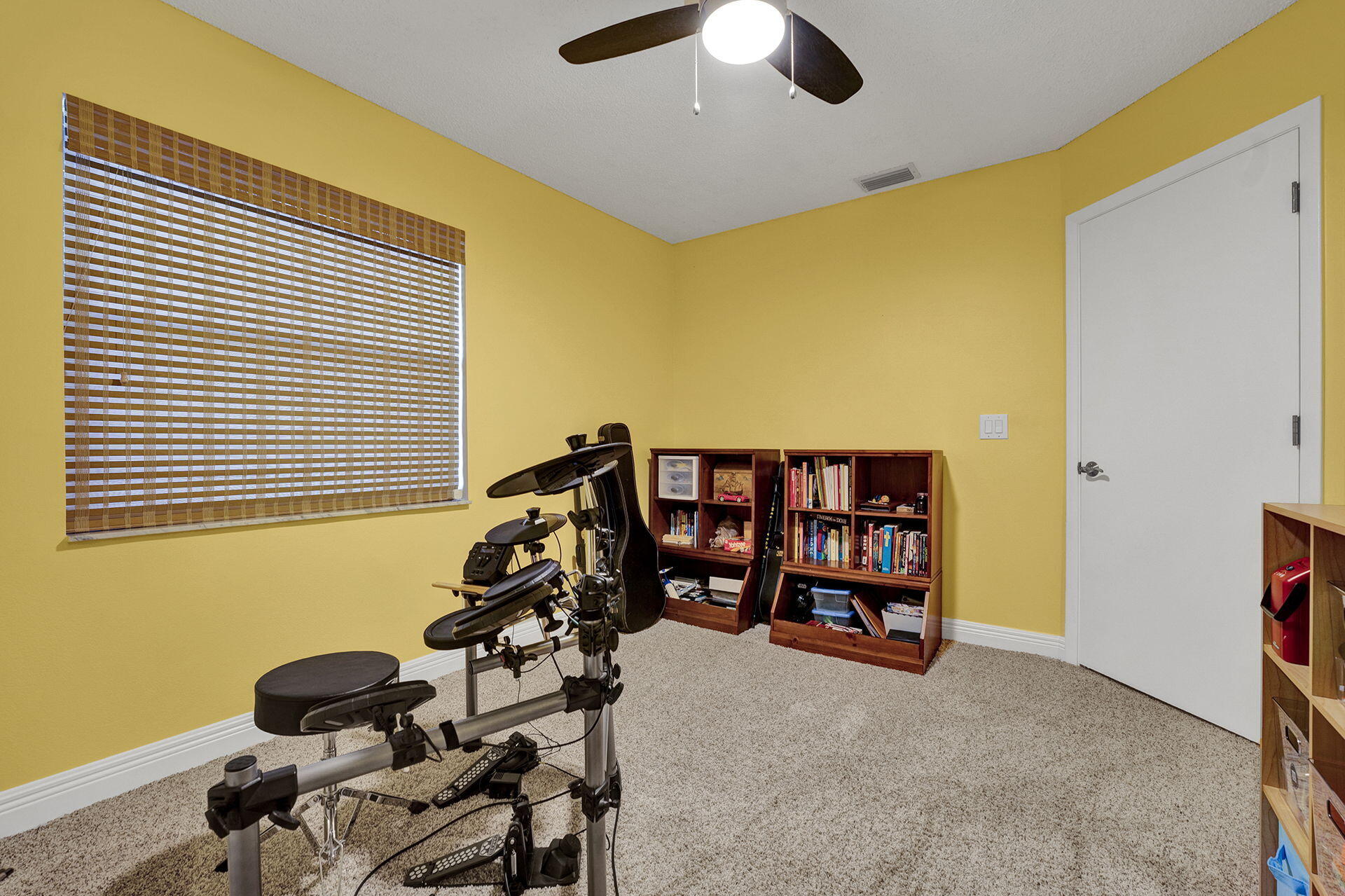 8583 Shawe Way Boca Raton, FL 33433 - Photo 29 of 45 Bedroom 3