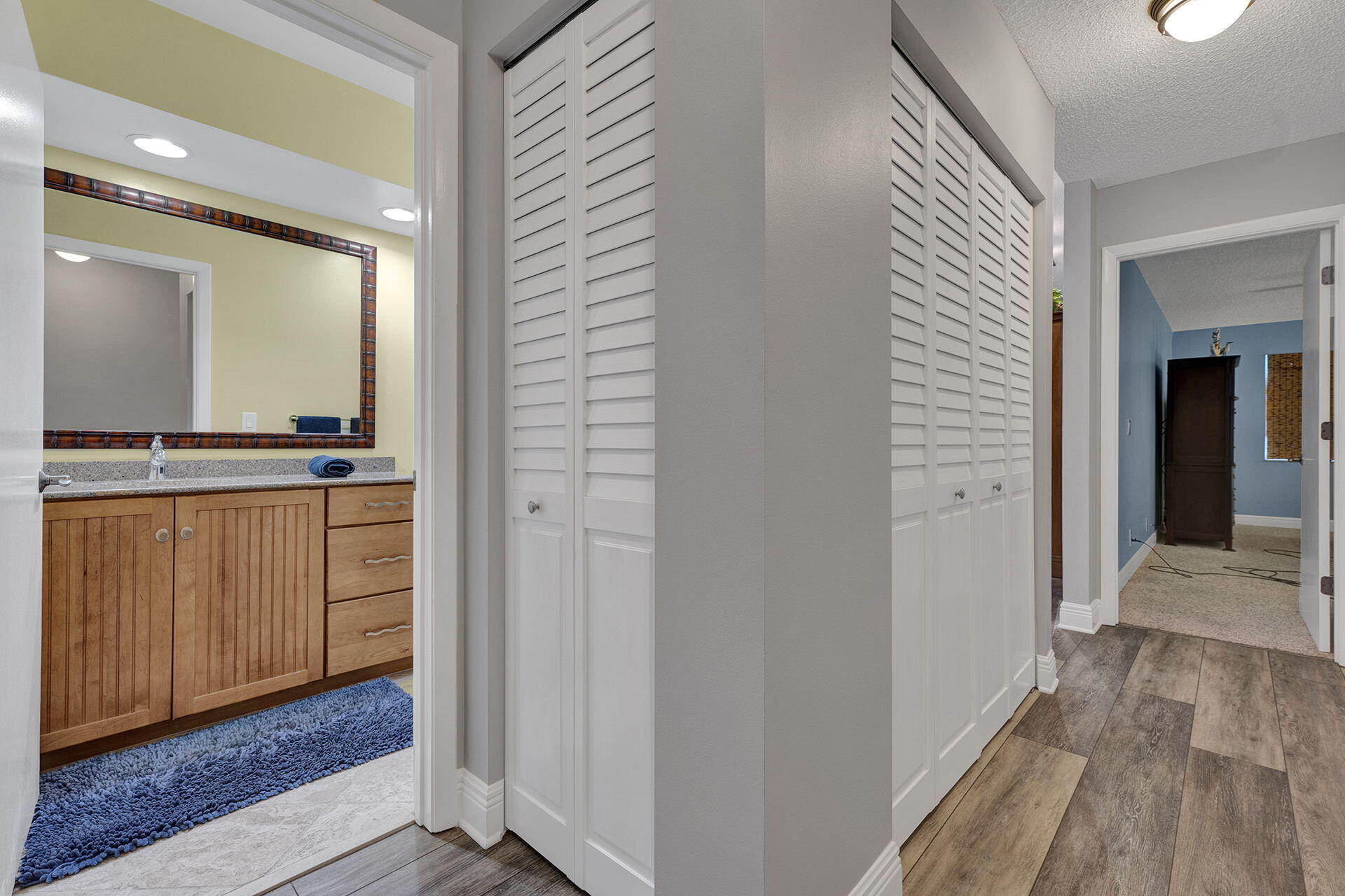 8583 Shawe Way Boca Raton, FL 33433 - Photo 31 of 45 Bathroom 2