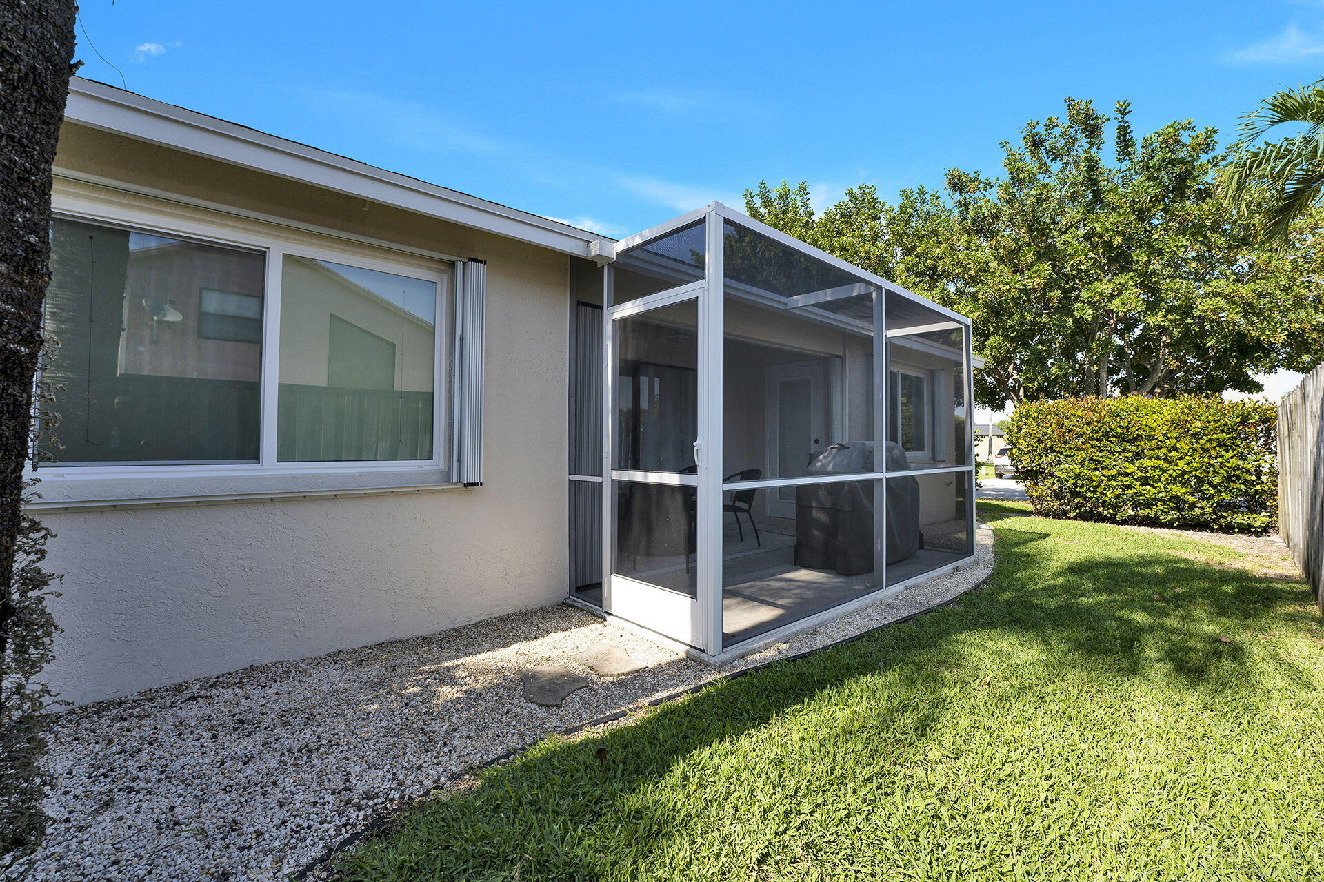 8583 Shawe Way Boca Raton, FL 33433 - Photo 36 of 45 Backyard