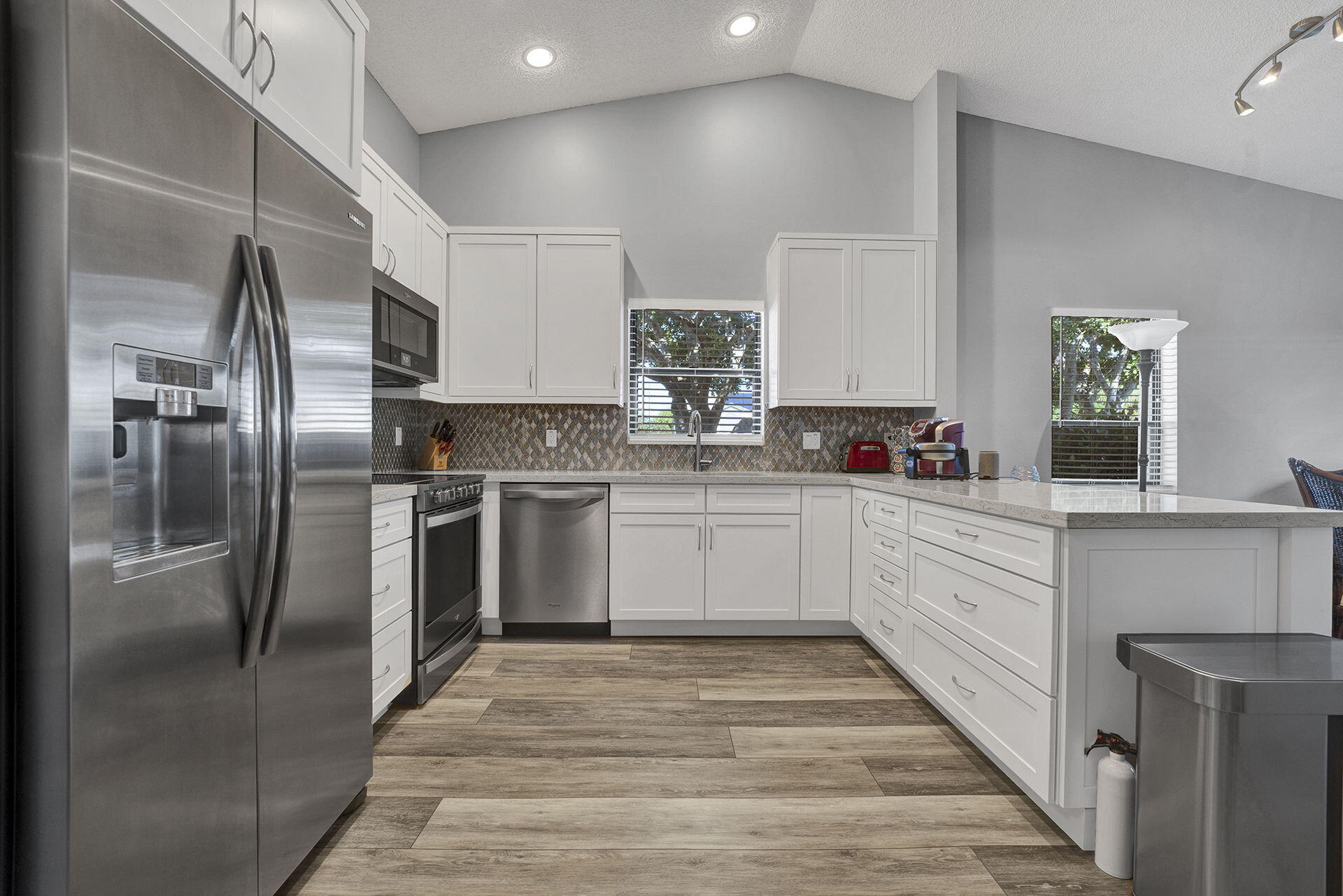 8583 Shawe Way Boca Raton, FL 33433 - Photo 8 of 45 Kitchen