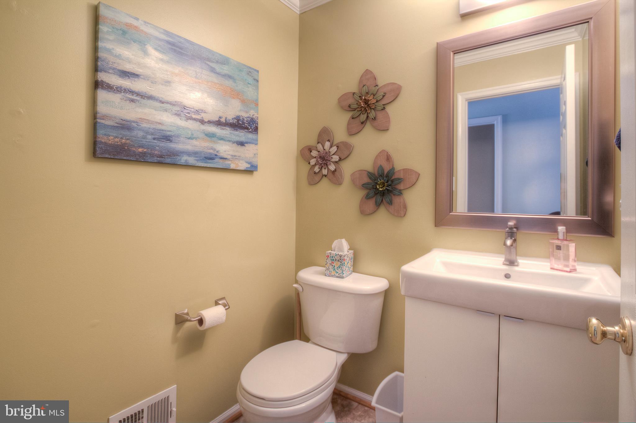 38 Ripley Road Stafford, VA 22556 - Photo 8 of 25 Main Level Half Bath