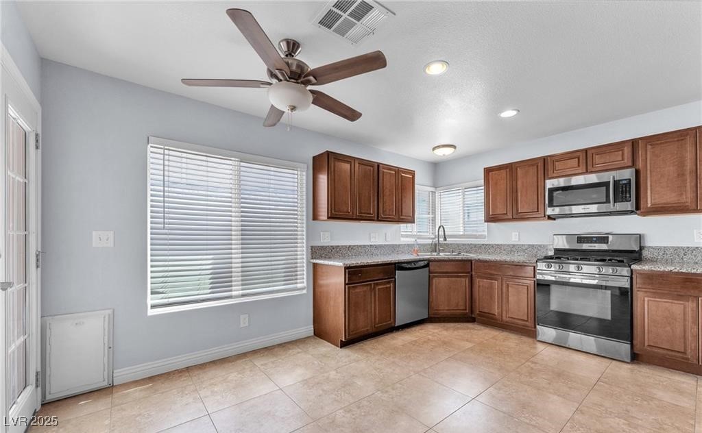 503 Credence Avenue Henderson, NV 89002 - Photo 8 of 29 Gallery Image 8