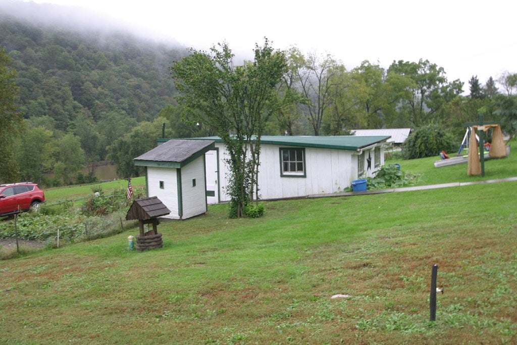 256 Newtown Road Riddlesburg, PA 16672 - Photo 37 of 41 Gallery Image 37