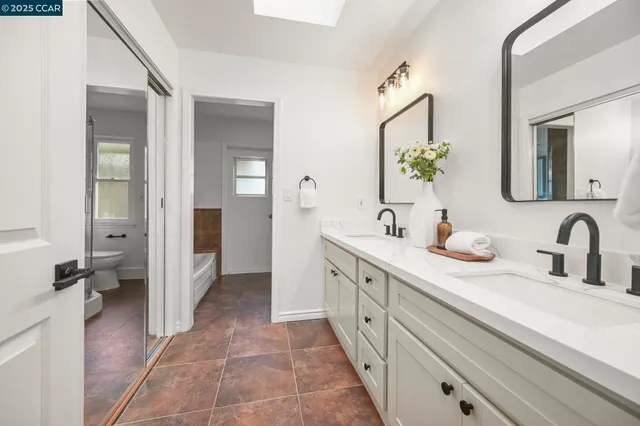 $1,875,000 | 420 Stonefield Place, Moraga, CA 94556