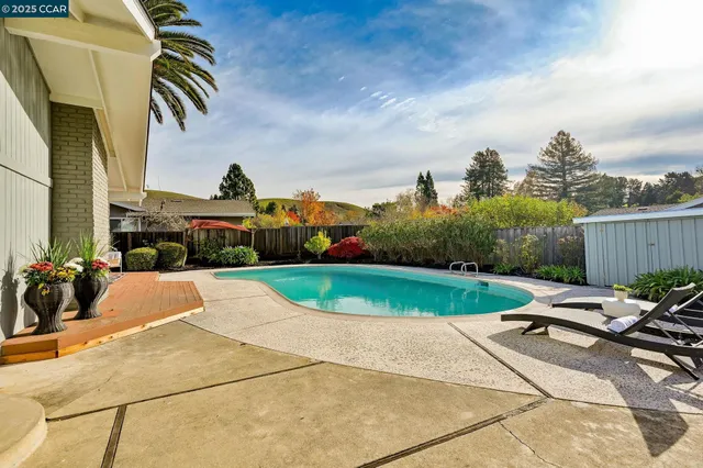 $1,875,000 | 420 Stonefield Place, Moraga, CA 94556