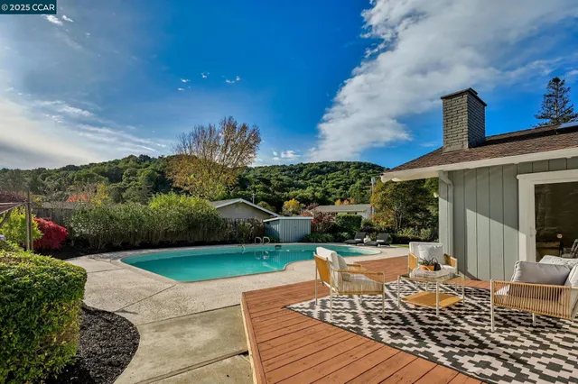 $1,875,000 | 420 Stonefield Place, Moraga, CA 94556