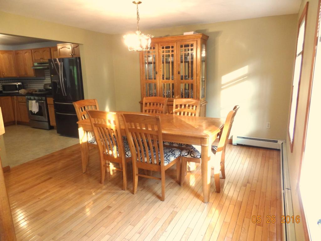 18 Trent Road Hooksett, NH 03106 - Photo 3 of 12