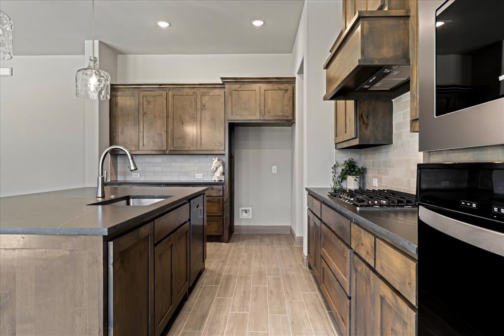 131 Spring Valley Road Paradise, TX 76073 - Photo 15 of 37 Gallery Image 15