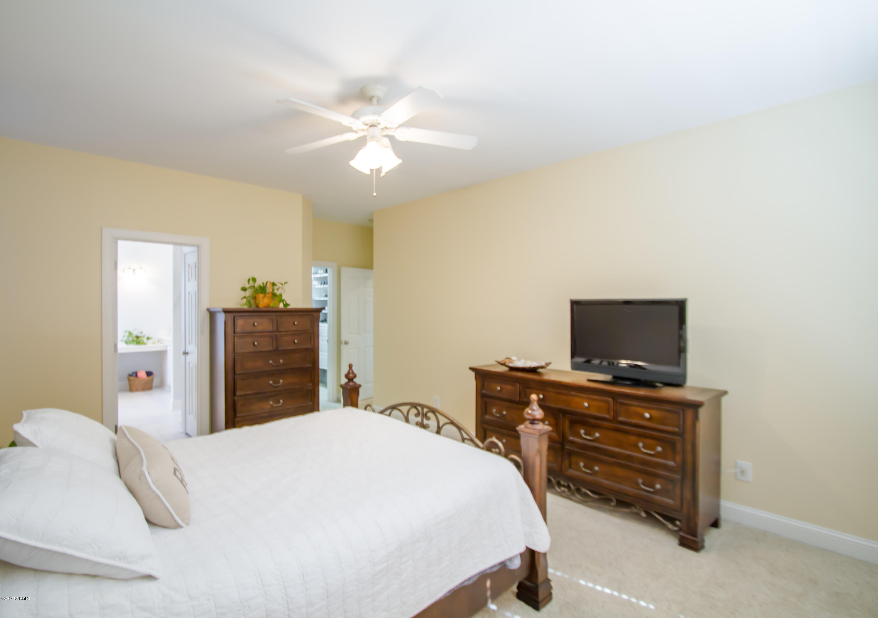 534 Wallington Road Wilmington, NC 28409 - Photo 19 of 47 534 Wallington Rd-21