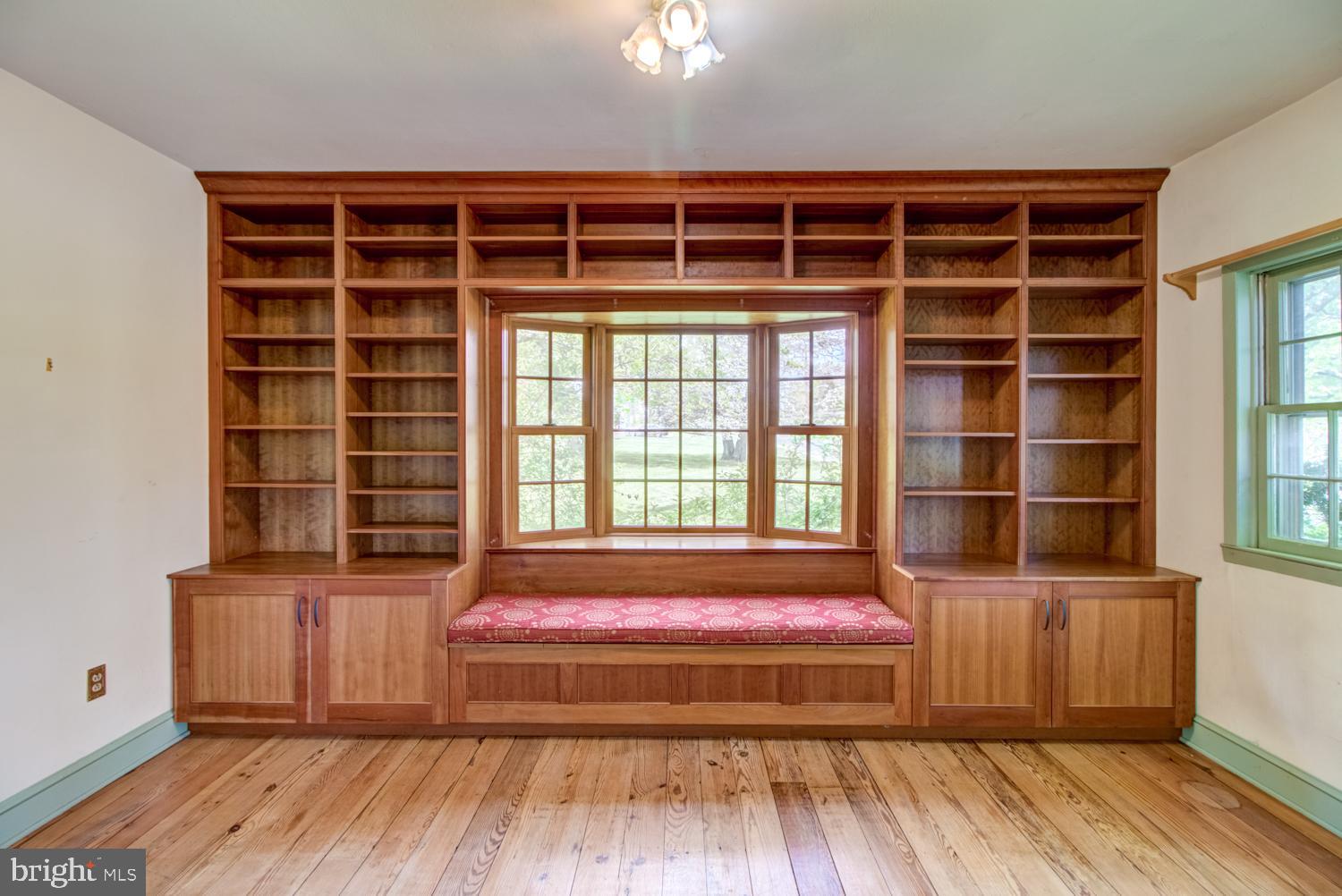 145 Federal City Road Trenton, NJ 08648 - Photo 11 of 31 Dining Room cherry built-ins