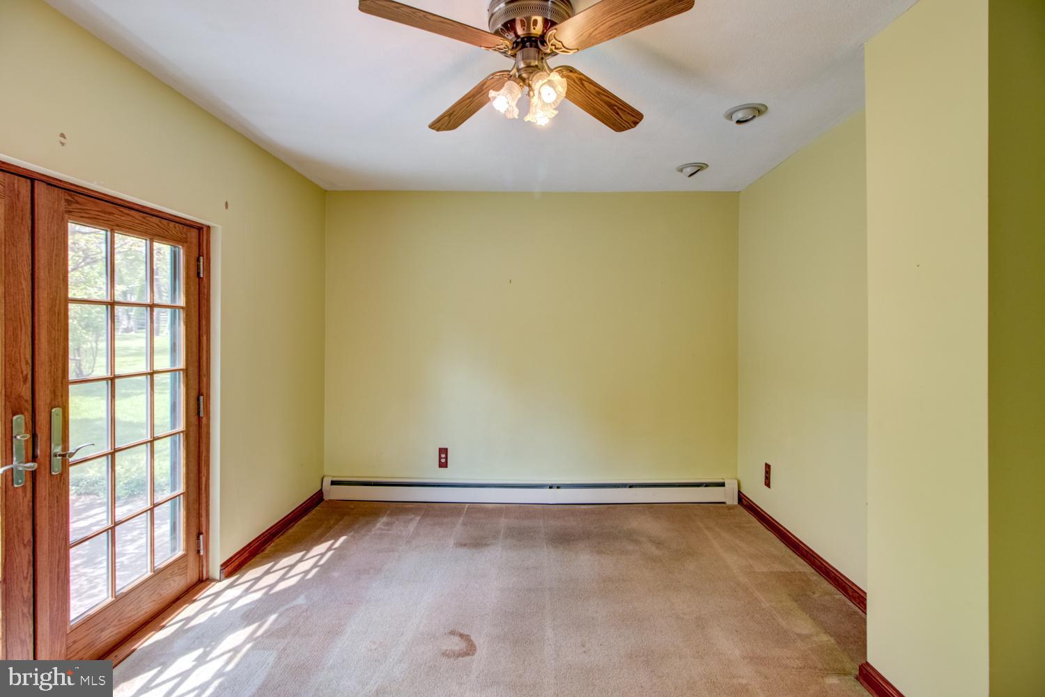 145 Federal City Road Trenton, NJ 08648 - Photo 17 of 31 Family Room