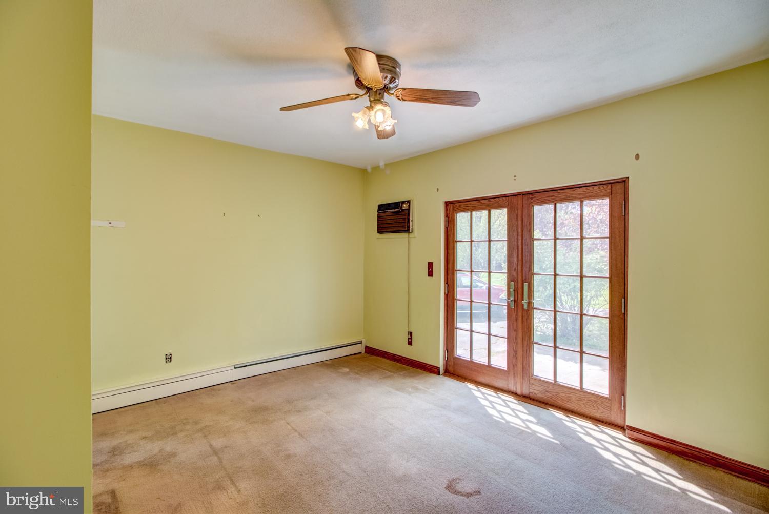 145 Federal City Road Trenton, NJ 08648 - Photo 18 of 31 Family Room