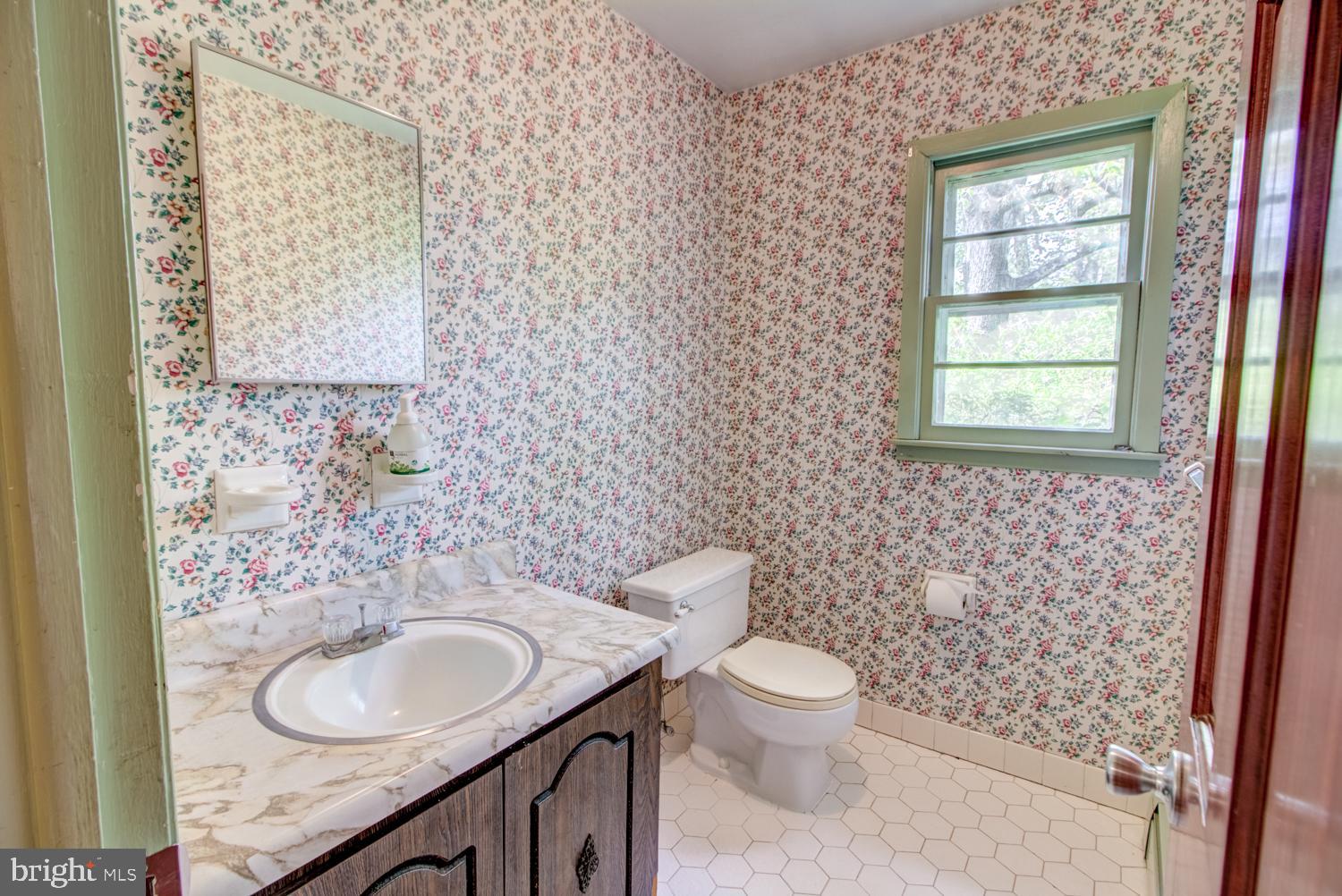 145 Federal City Road Trenton, NJ 08648 - Photo 26 of 31 Full hall bath