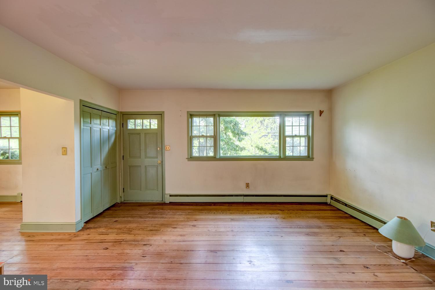 145 Federal City Road Trenton, NJ 08648 - Photo 7 of 31 Living room and front door