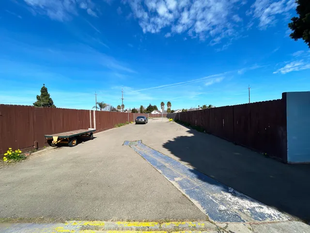 $2,199,000 | 435 East Newlove Drive, Santa Maria, CA 93454