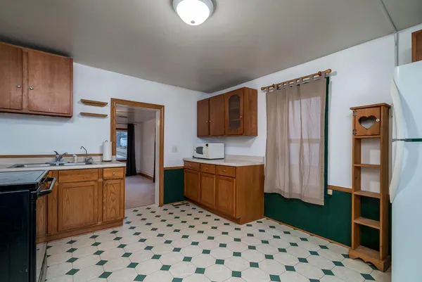 $199,900 | 505 7th Street, Madison Lake, MN 56063