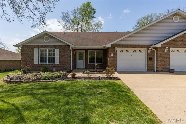 $185,000 | 6 Ashbrook Drive, Unit 6, Farmington, MO 63640