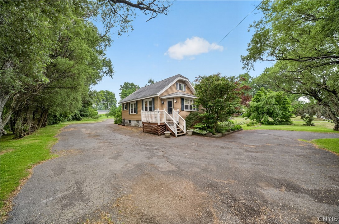 5506 Bear Road Clay, NY 13212 - Photo 1 of 36 Welcome to 5506 Bear Road!
