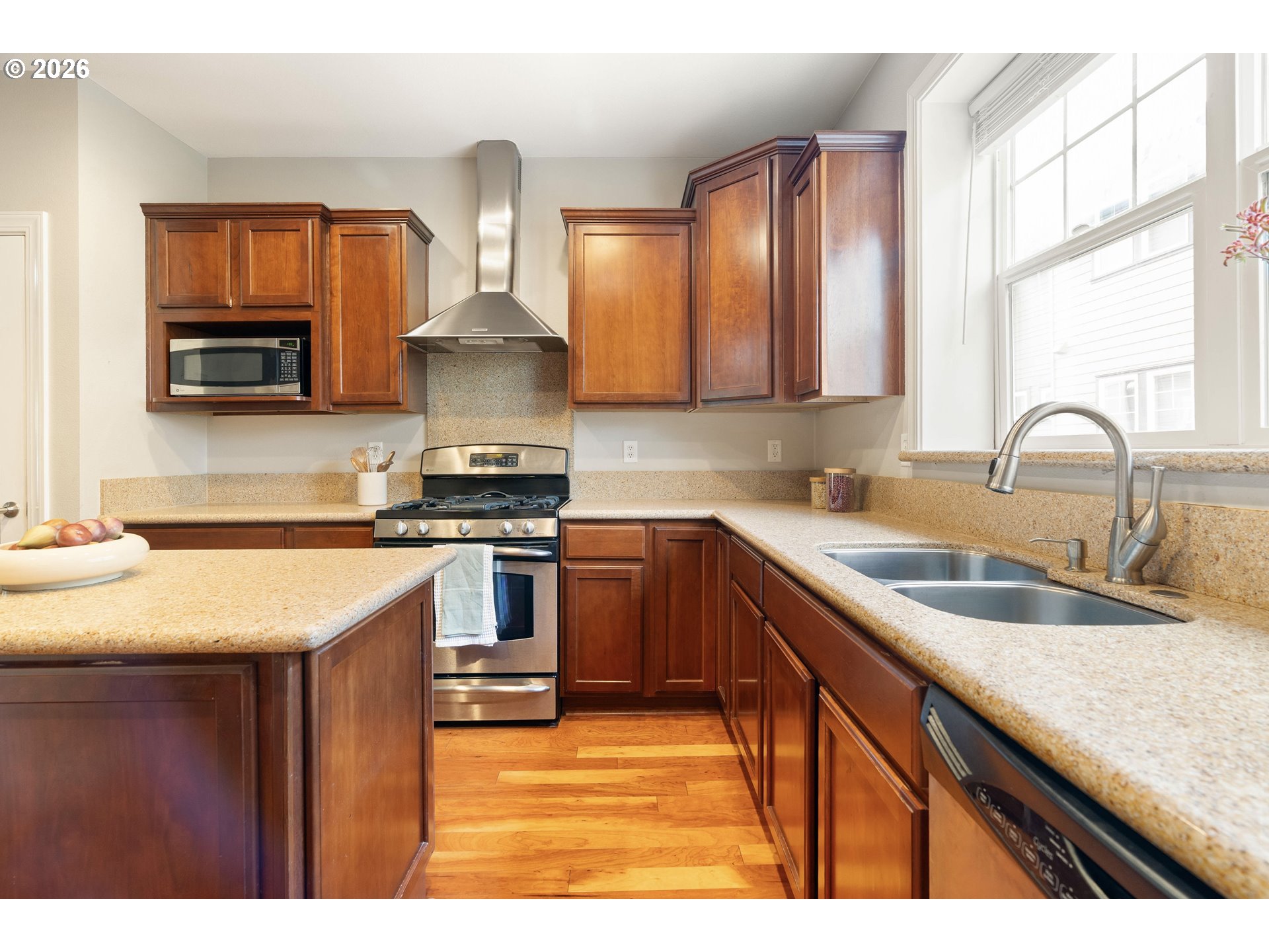 12105 Southeast High Creek Road Happy Valley, OR 97086 - Photo 12 of 44 Kitchen