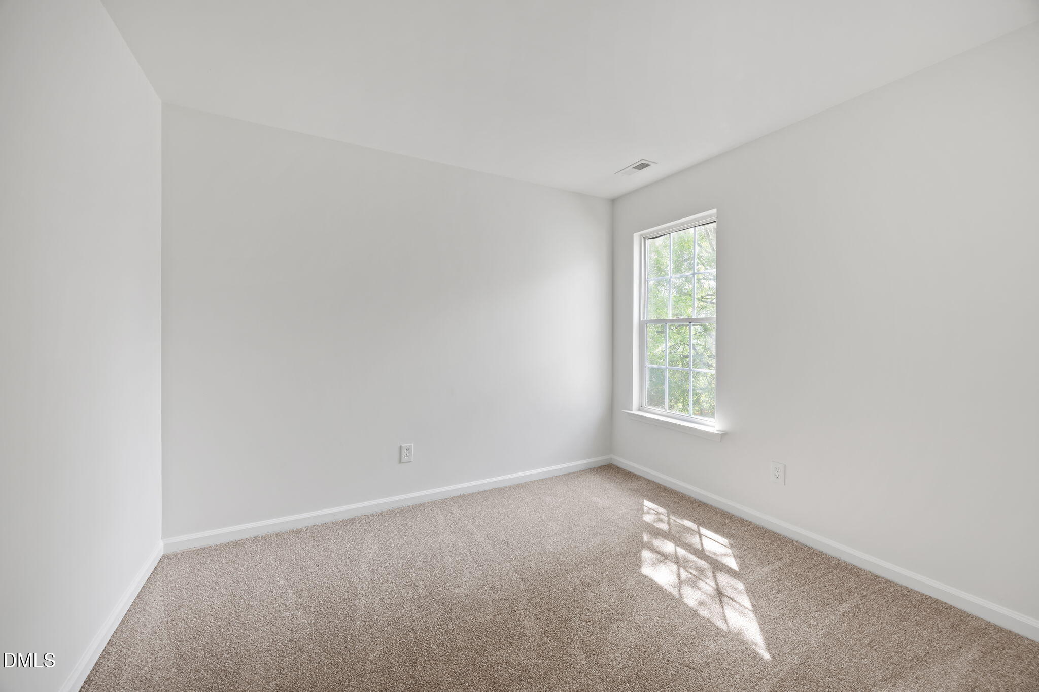 640 Hanska Way Raleigh, NC 27610 - Photo 6 of 51 24-web-or-mls-IMG_7184