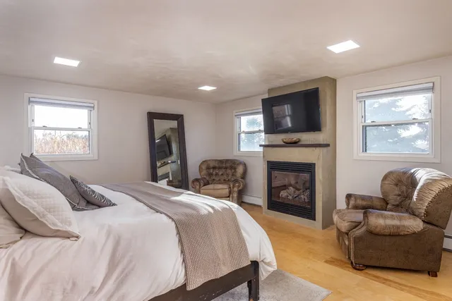 $690,000 | N5598 State Road, Black Creek, WI 54106