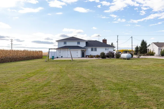 $690,000 | N5598 State Road, Black Creek, WI 54106