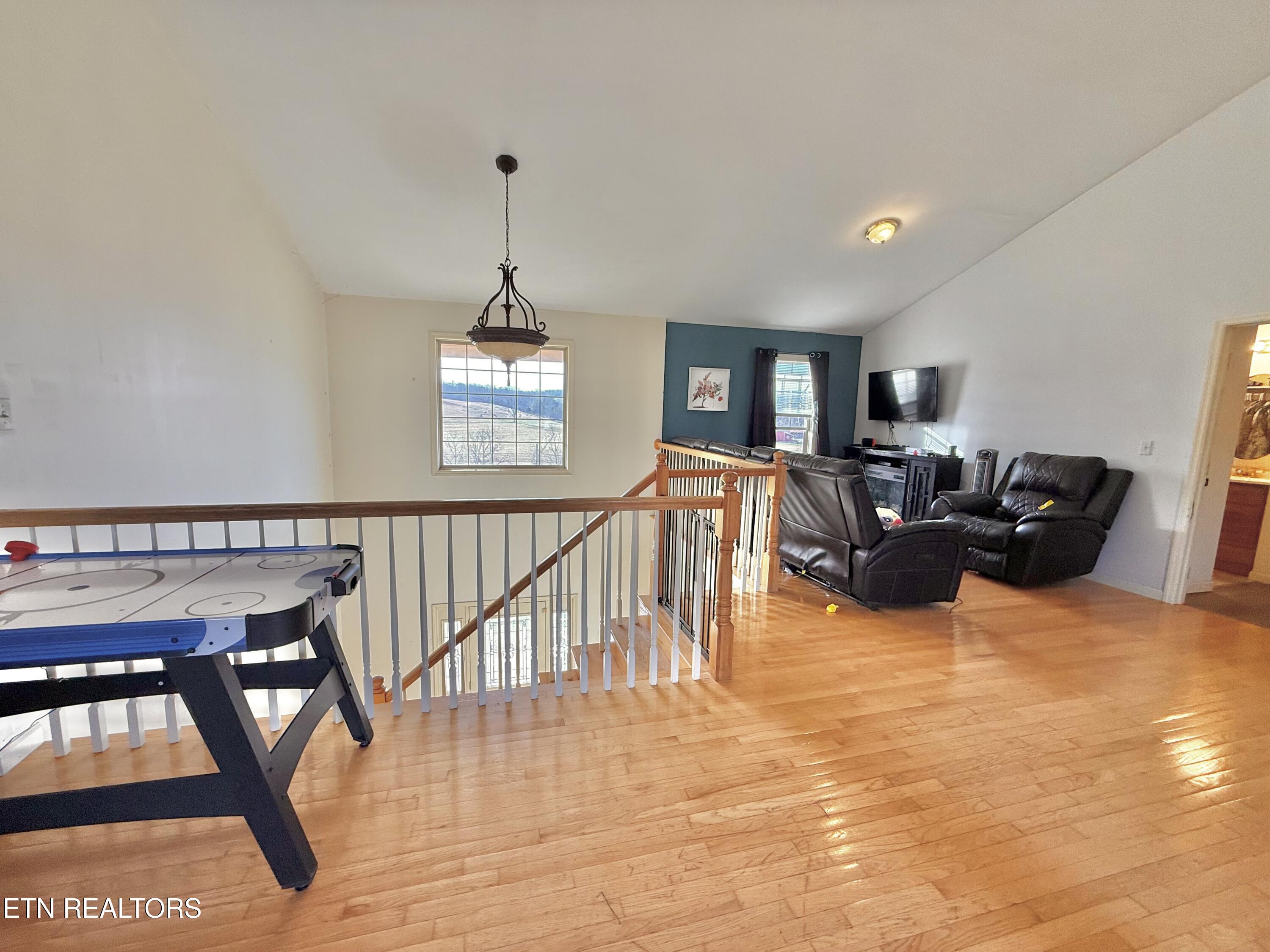 315 Rowlett Trail Ewing, VA 24248 - Photo 5 of 27 IMG_5183